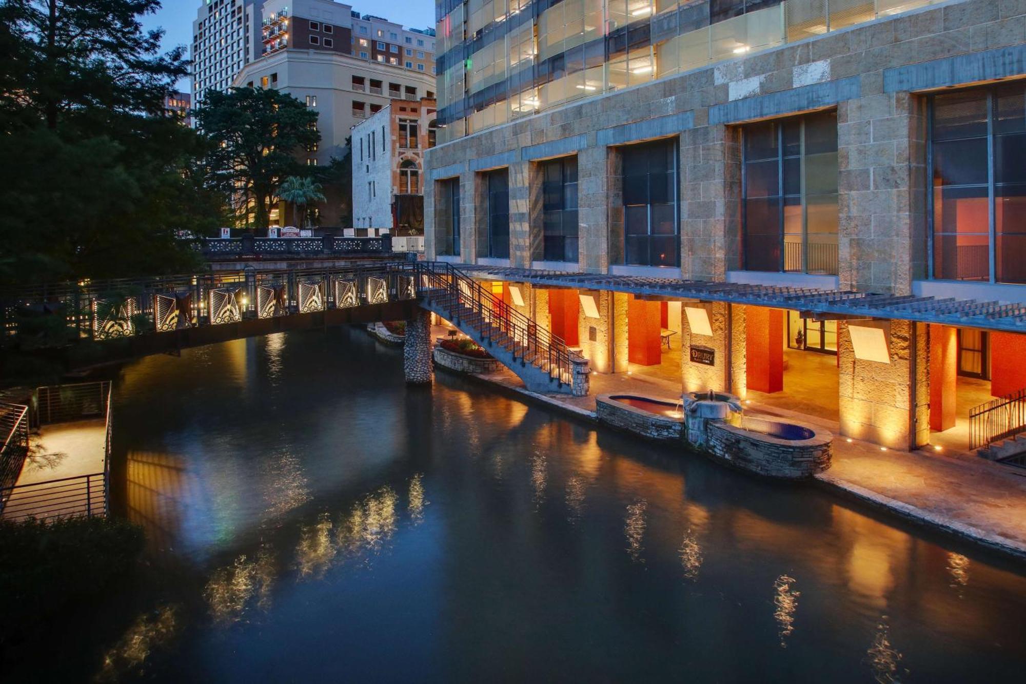 Drury Plaza Hotel San Antonio Riverwalk Exterior foto