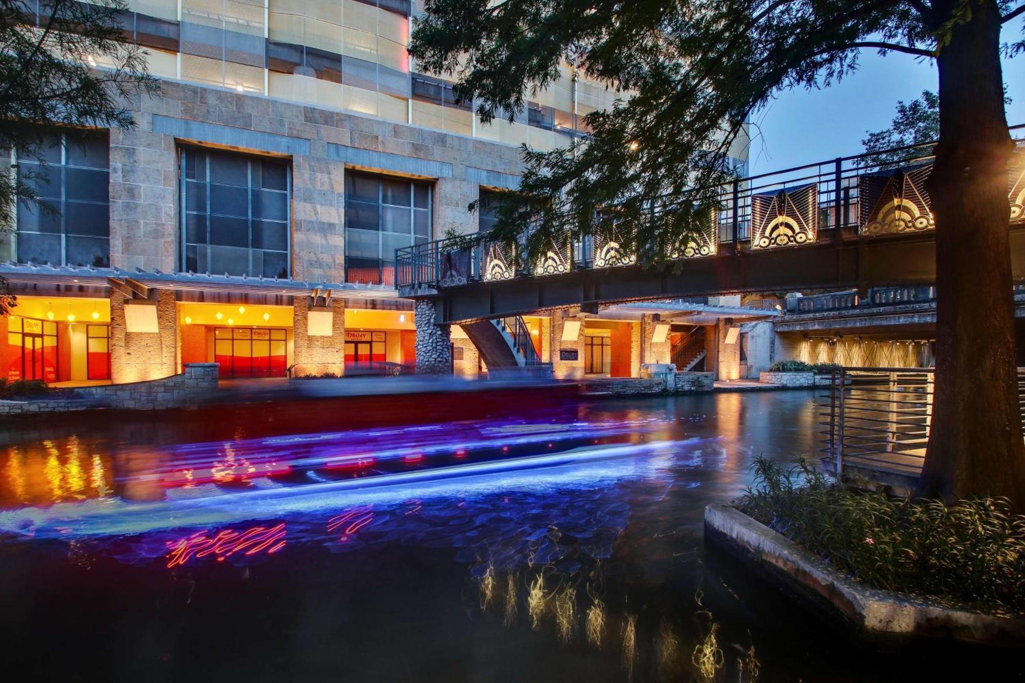 Drury Plaza Hotel San Antonio Riverwalk Exterior foto
